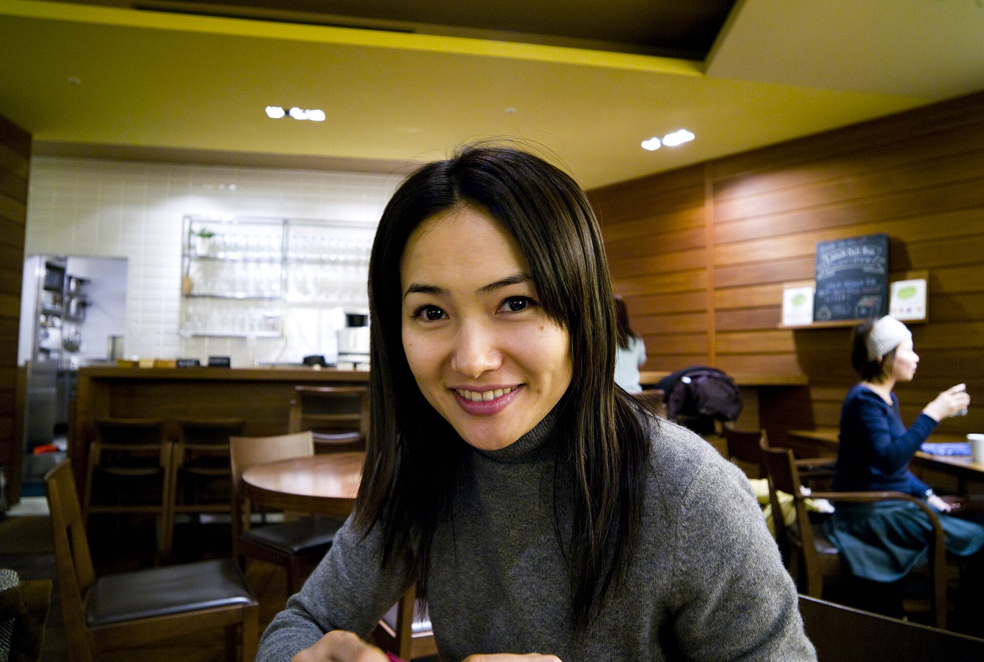 「教育水準が高い女性ほど専業主婦になりやすい」日本の独自現象に海外が驚き