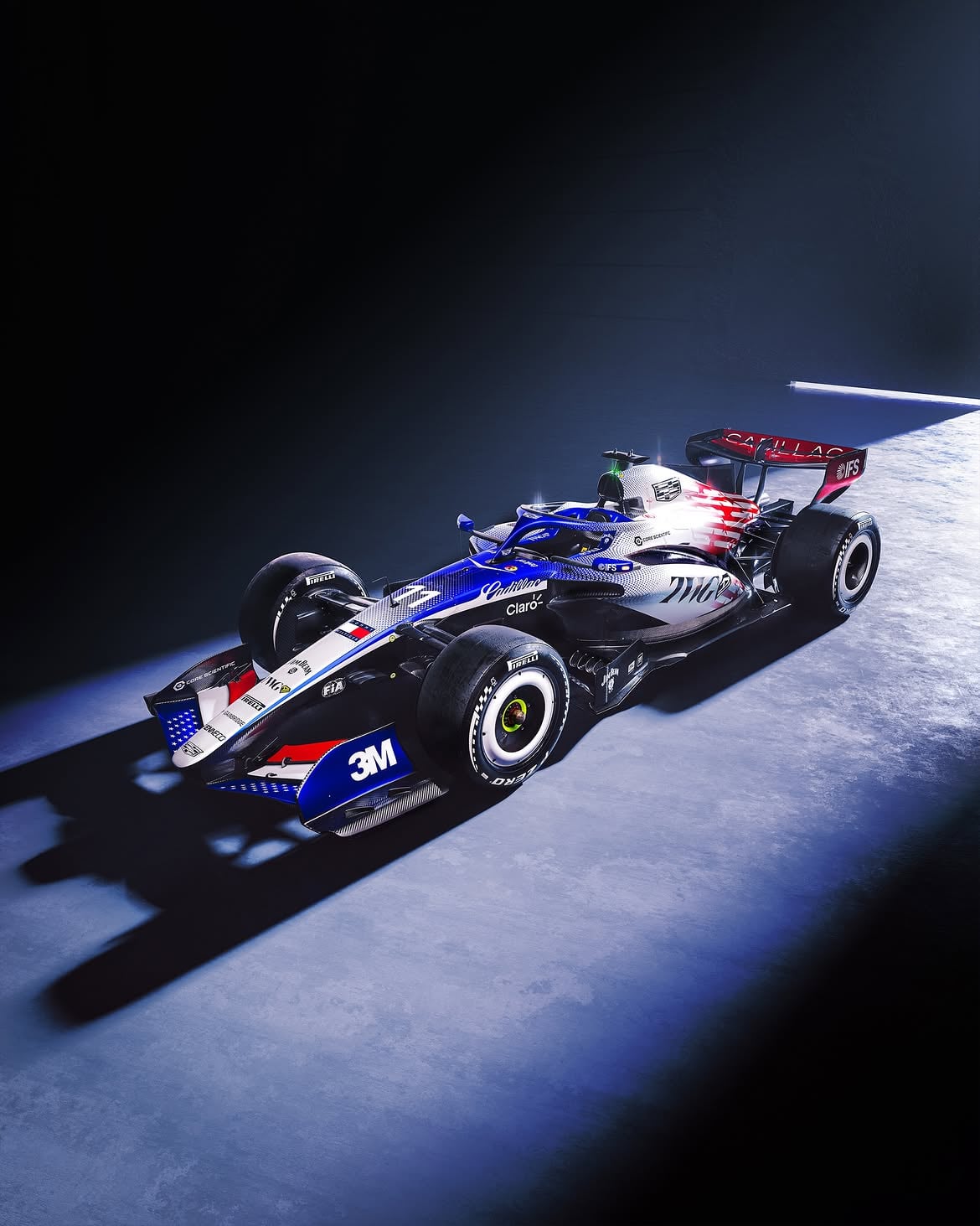 【敵地でご馳走様】F1新参キャデラック、独立記念日カラーで英国GPに登場→海外「さすがアメリカ」
