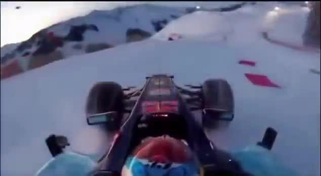 【F1王者、まだ新人時代にスキー場を激走】海外「これで隣のニュルは禁止なのか」